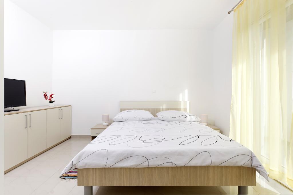 Apartments Bella Podstrana Habitación foto